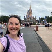 Hello! Necesitas mejorar tu inglés para el trabajo? No sabes cómo expresarte? Let me help you!